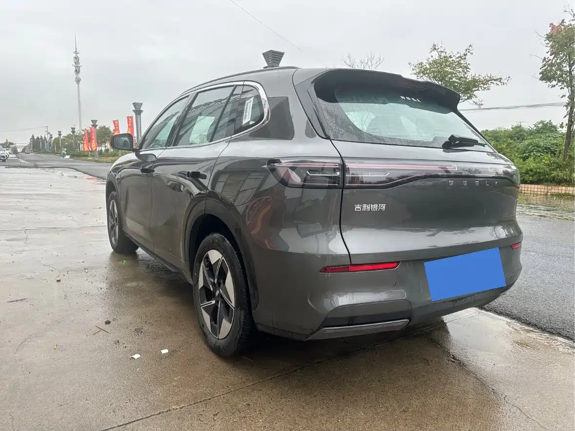Фото 7 - Geely Galaxy Galaxy E5