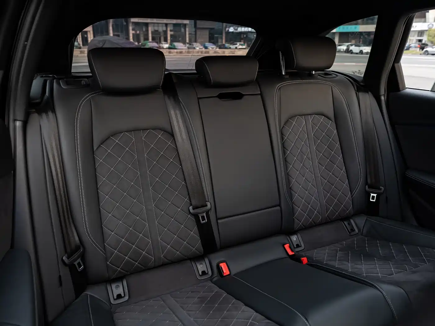 Audi RS 4 2023 RS4 Avant Regular Edition фото 5