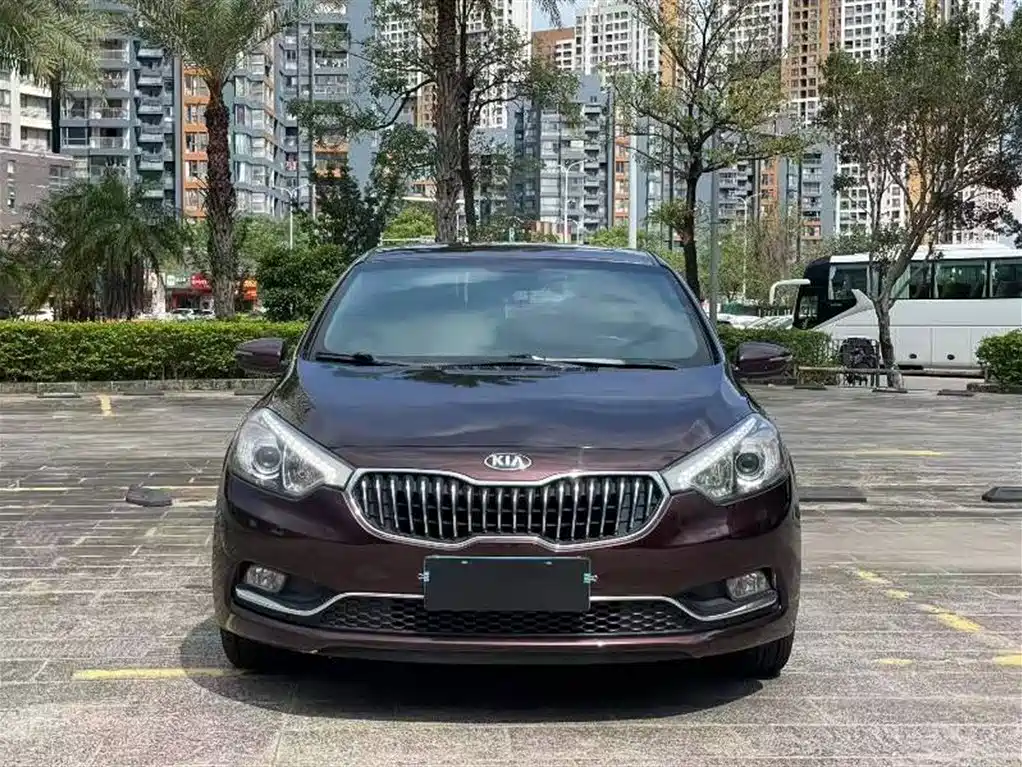 Kia K3 2013 1.6L Automatic GLS фото 2