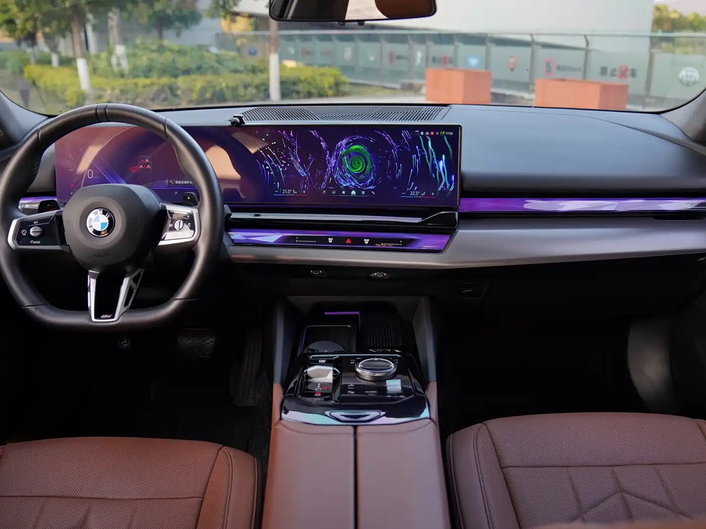 BMW 5 Series 2024 530Li Leading M Sport Package фото 5