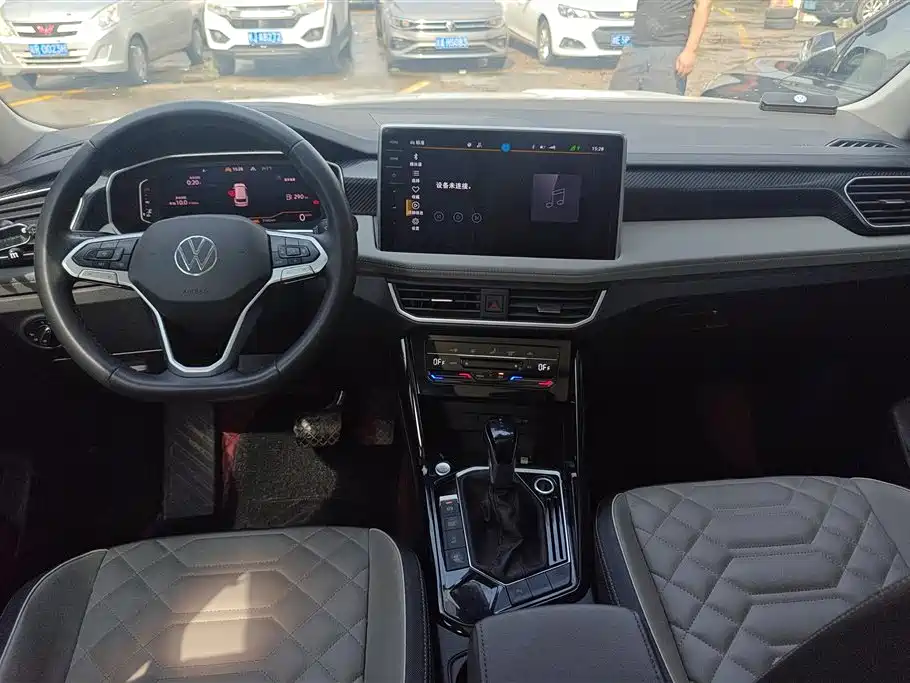 Volkswagen Tayron 2024 300TSI 2WD Luxury Plus Advanced фото 12
