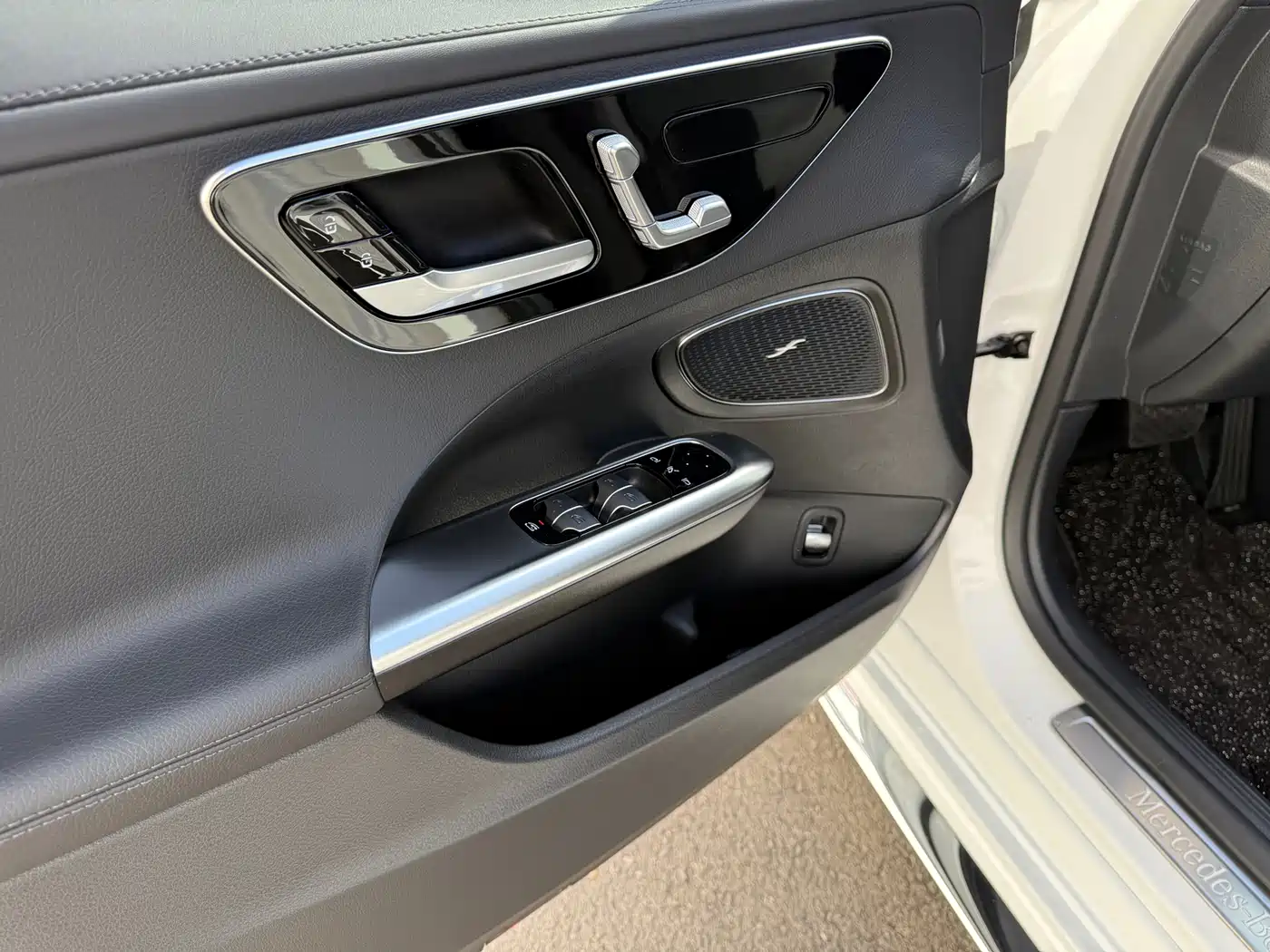 Mercedes-Benz C-Class 2025 Facelift C 260 L Sport Edition фото 11