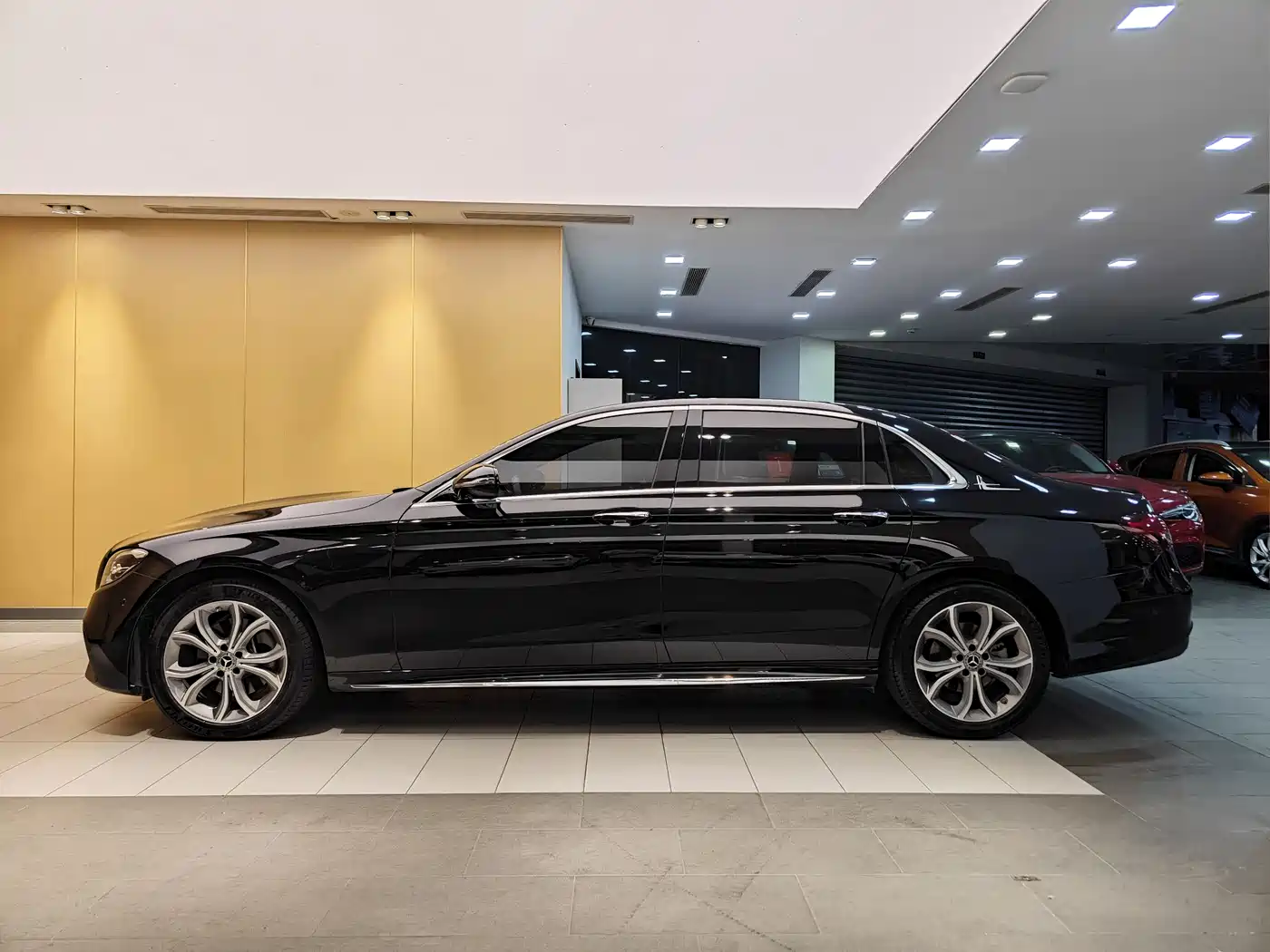 MERCEDES-BENZ E CLASS