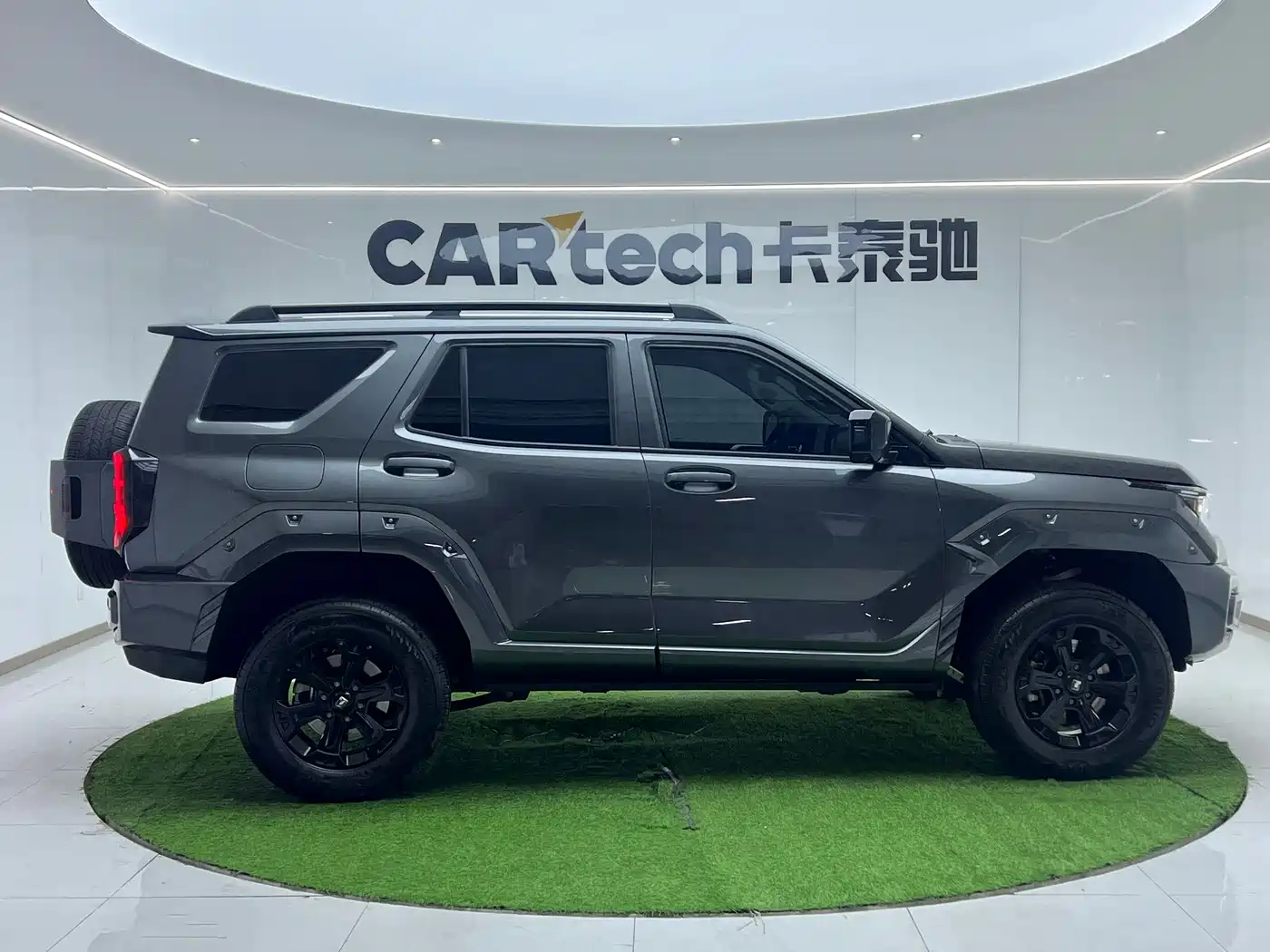 Tank 400 New Energy 2024 Hi4-T Off-Road Edition фото 3