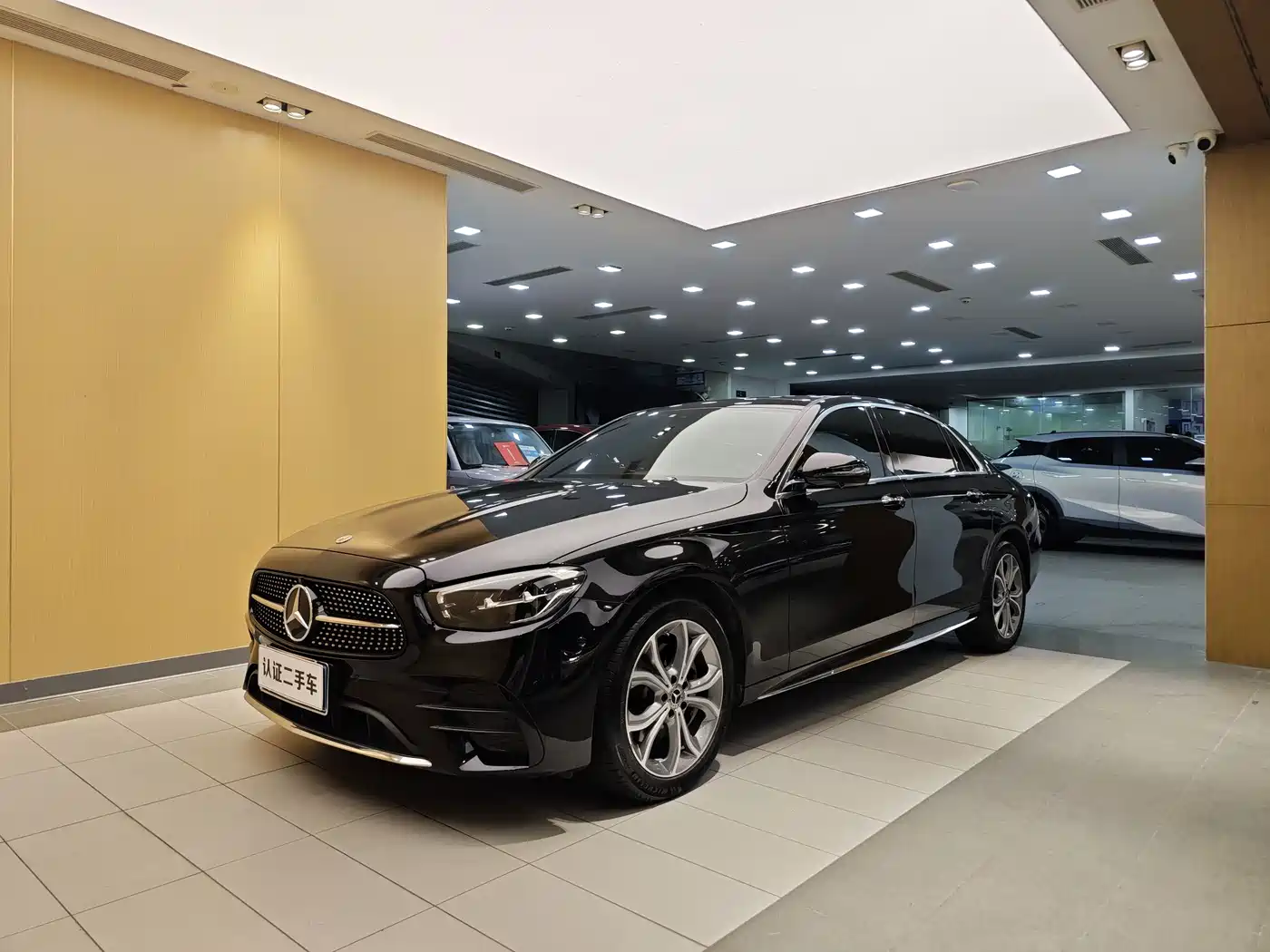 MERCEDES-BENZ E CLASS