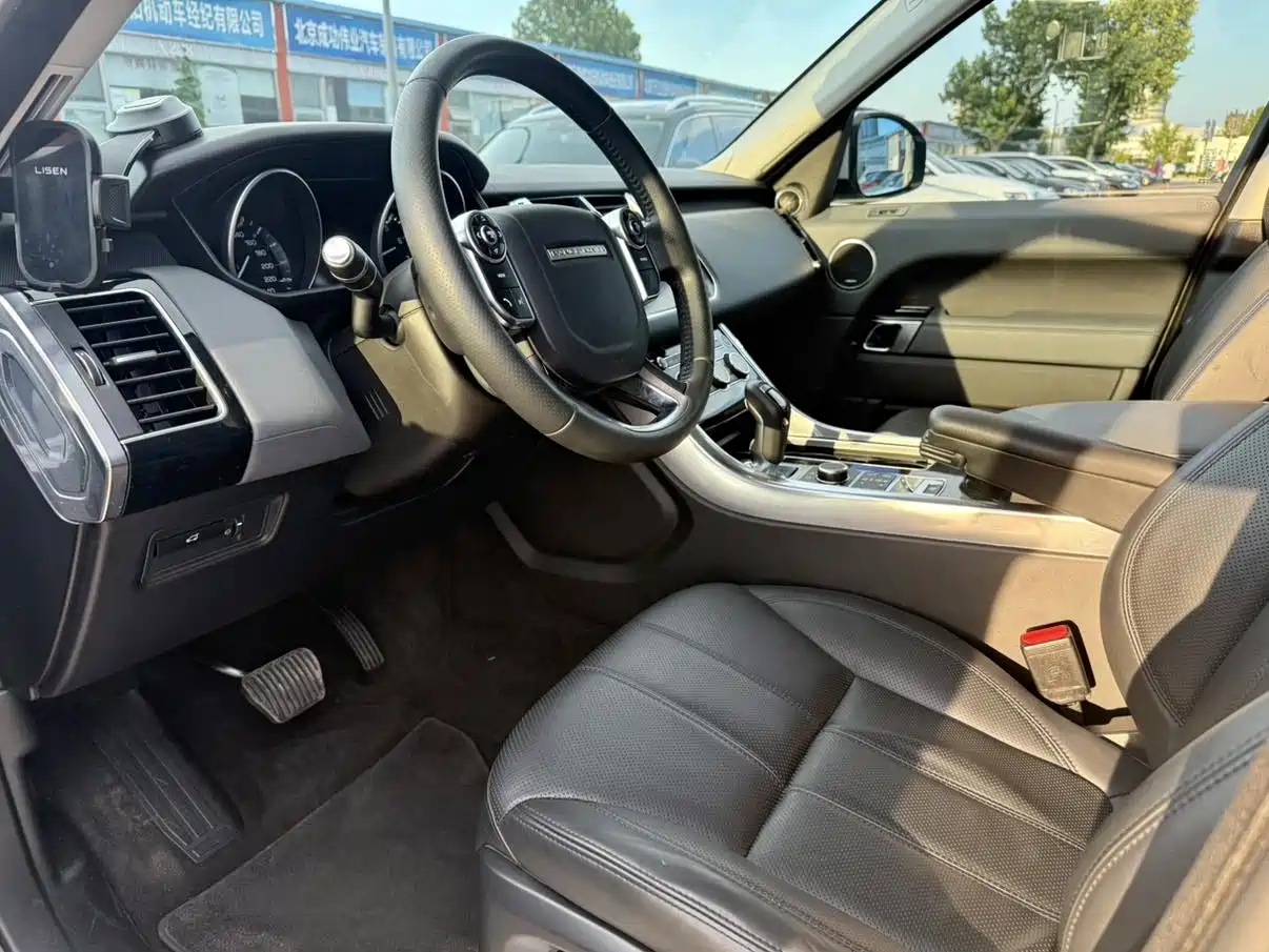 Land Rover Range Rover Sport 2014 3.0 SC V6 HSE фото 5