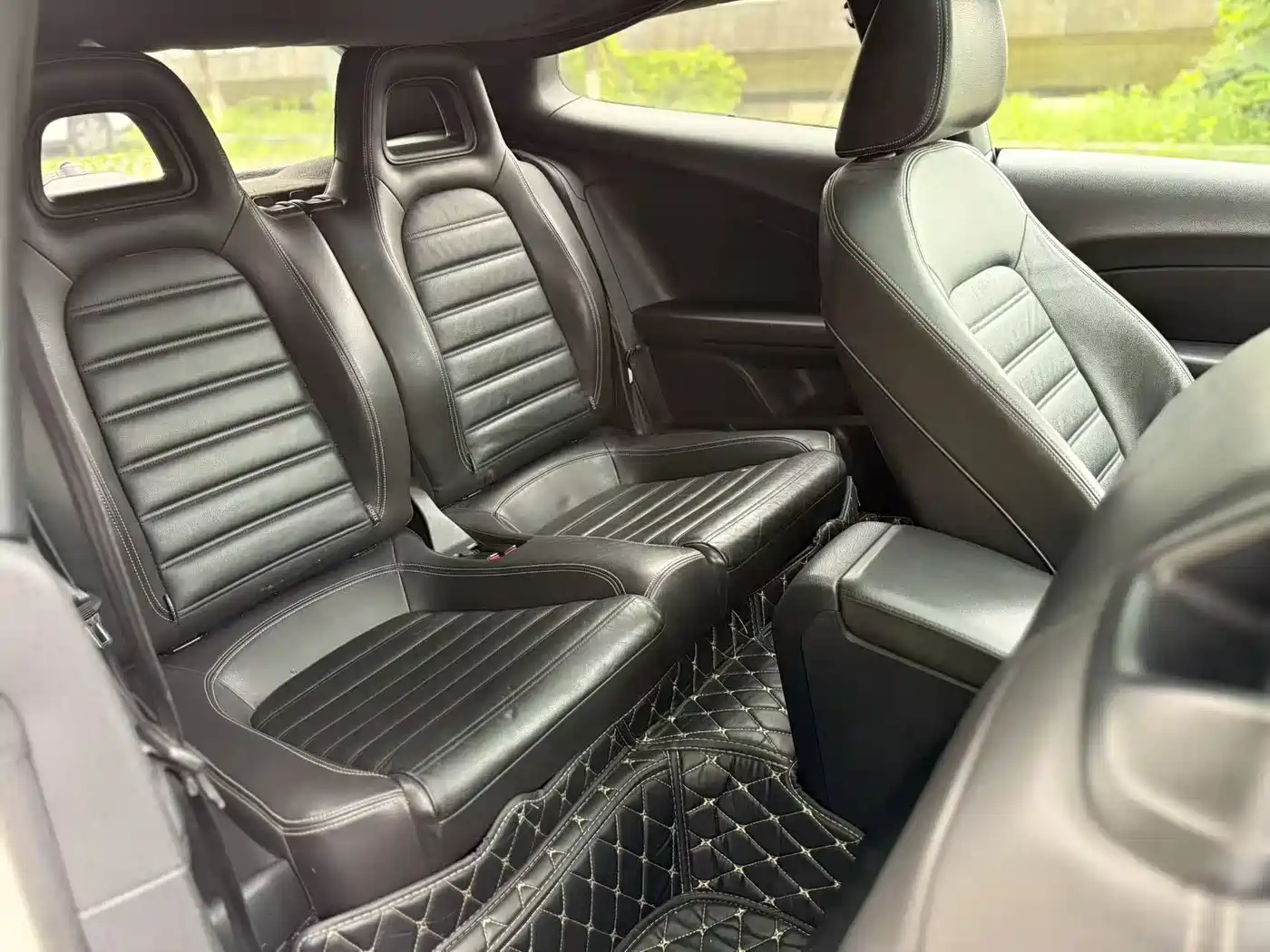 Volkswagen Scirocco 2013 2.0TSI Million Mile Edition фото 15