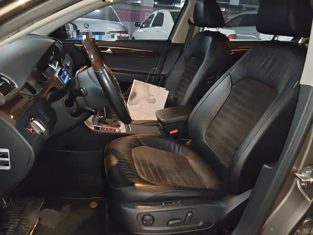 Volkswagen Magotan 2015 Facelift 2.0TSI Premium фото 8