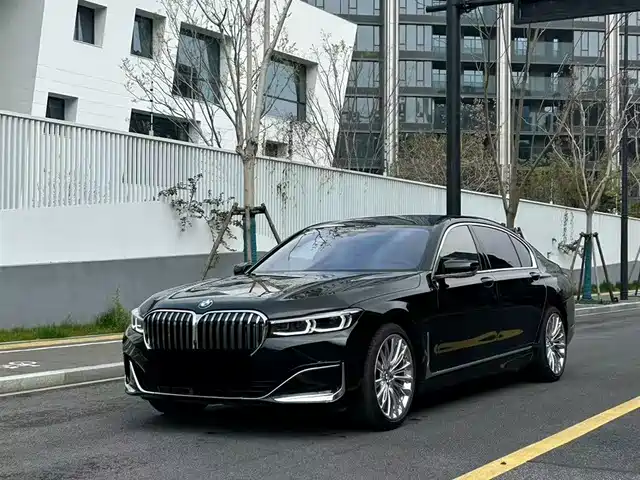 BMW 7 SERIES