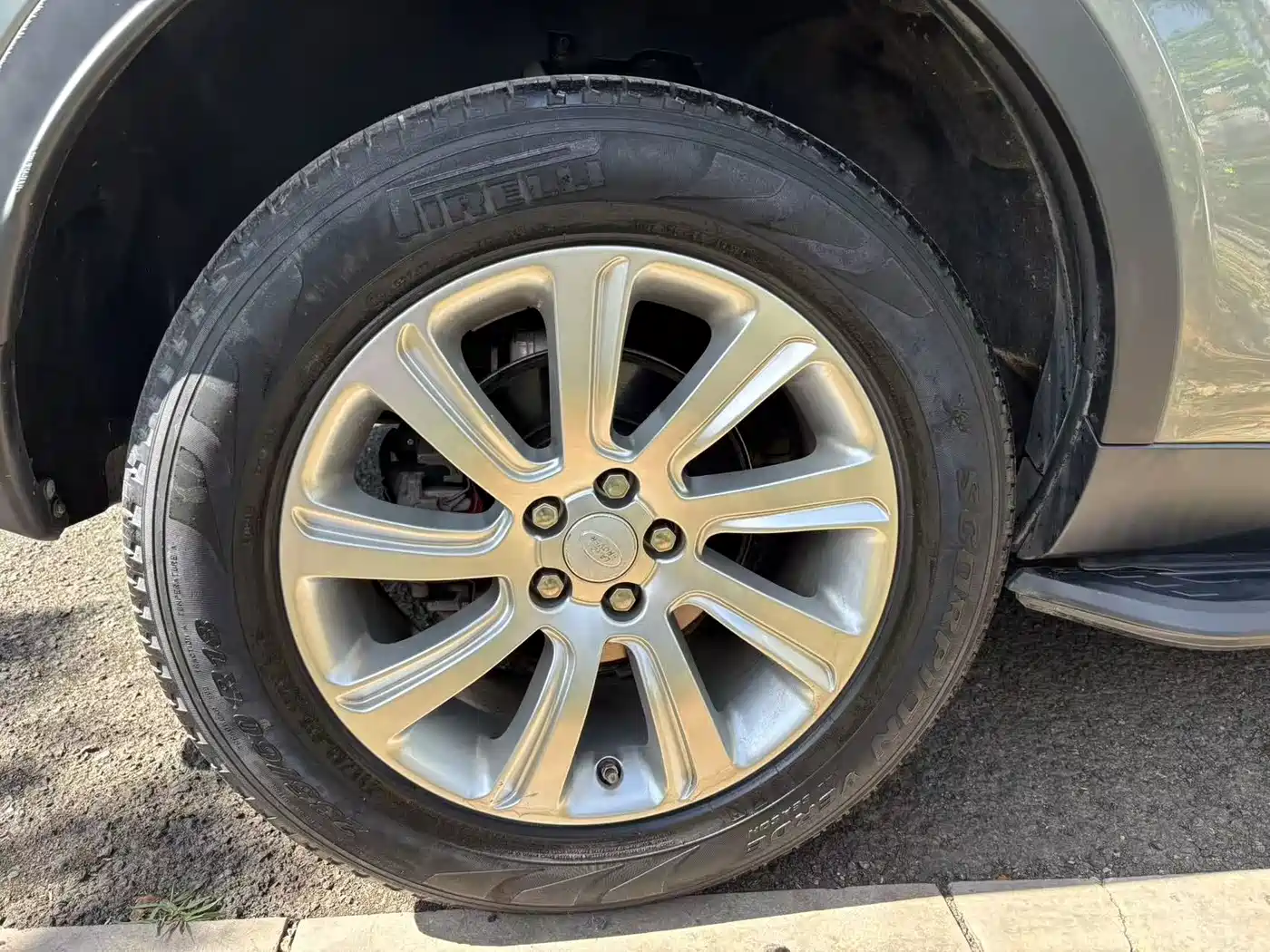 Land Rover Discovery Sport 2019 240PS SE Edition China V фото 17