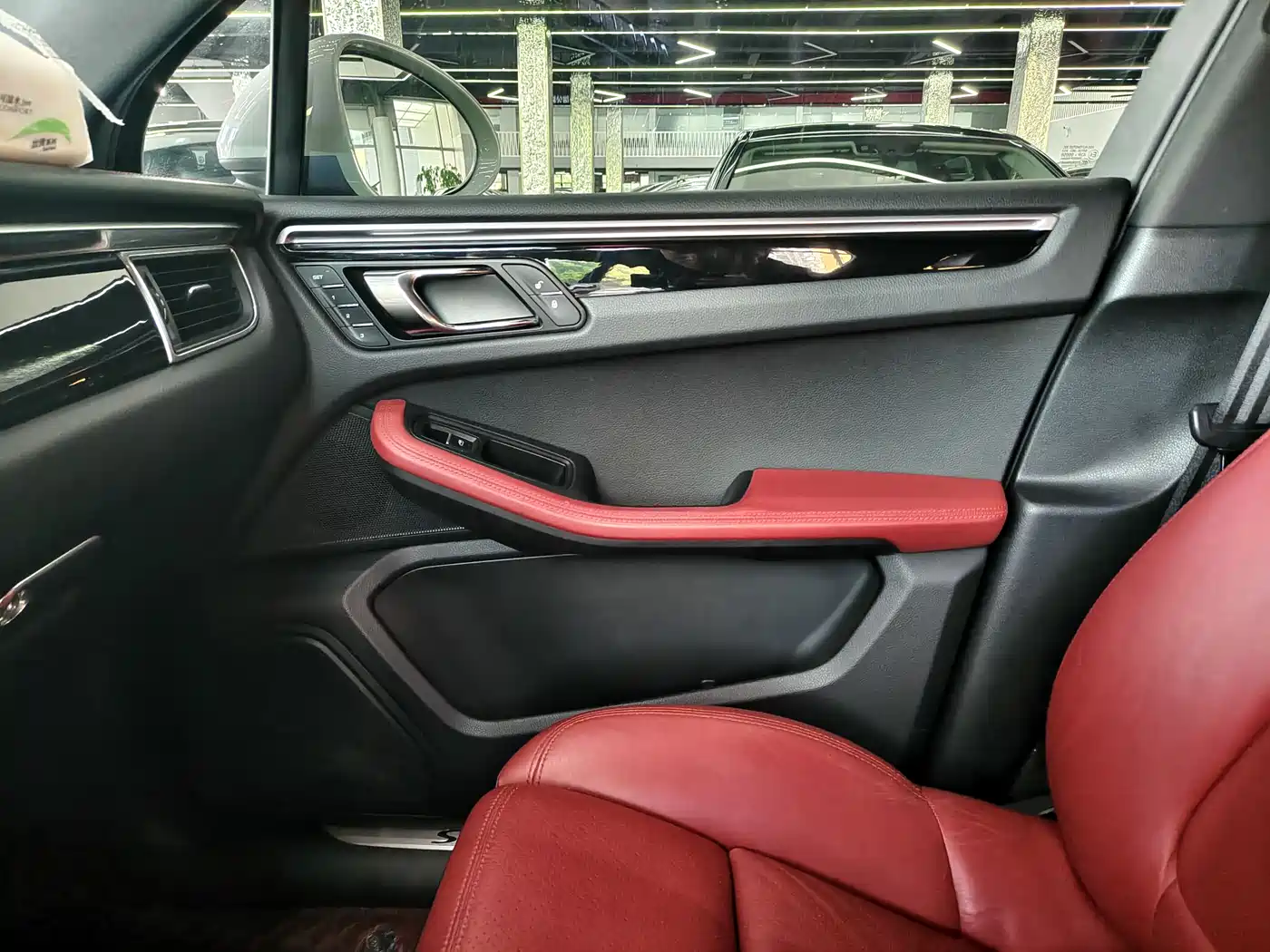 Porsche Macan 2017 Macan S 3.0T фото 8