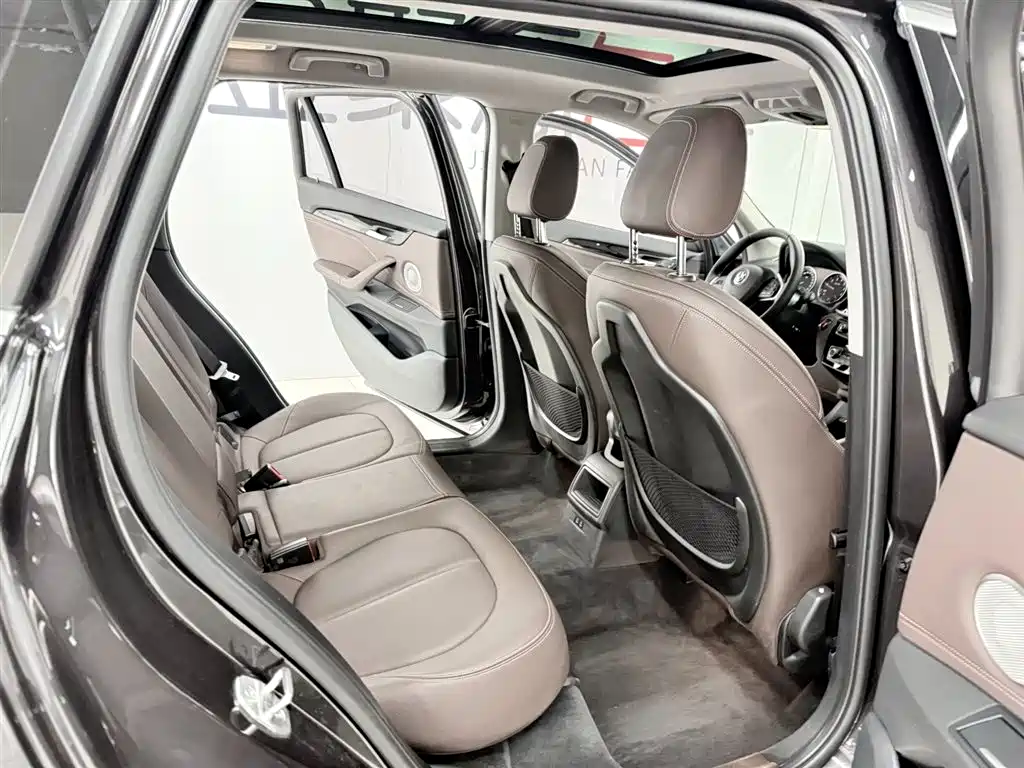 BMW X1 2021 sDrive20Li Fashion фото 14