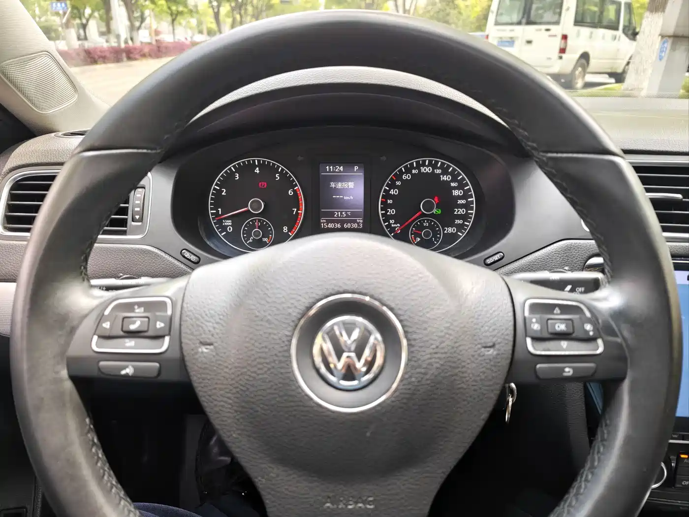 Volkswagen Sagitar 2014 Facelift 1.4TSI Automatic Luxury фото 10