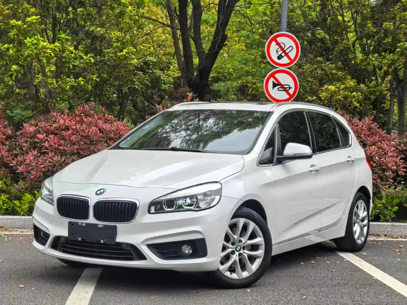 BMW 2 Series Touring 2016 220i Leading Model