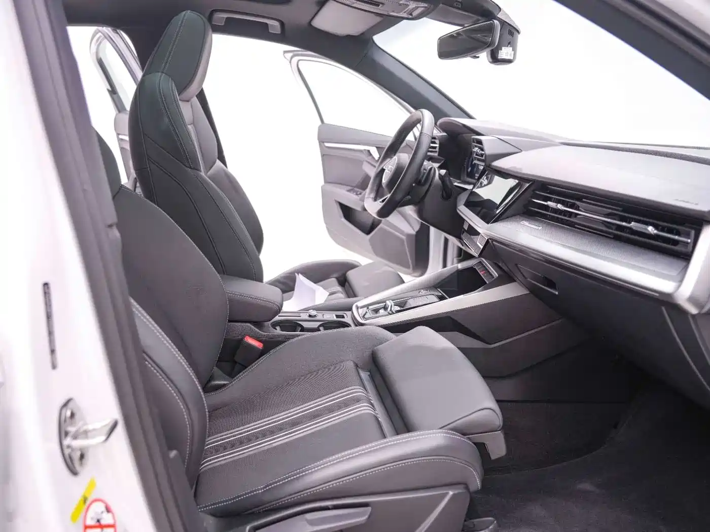 Audi A3 2024 Model A3L Limousine 35 TFSI Fashion Sport фото 16