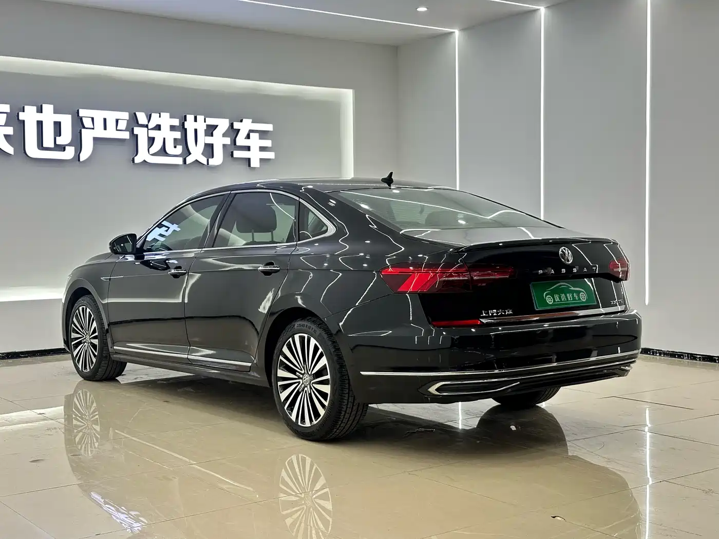 Volkswagen Passat 2019 330TSI Premium Edition China V фото 9