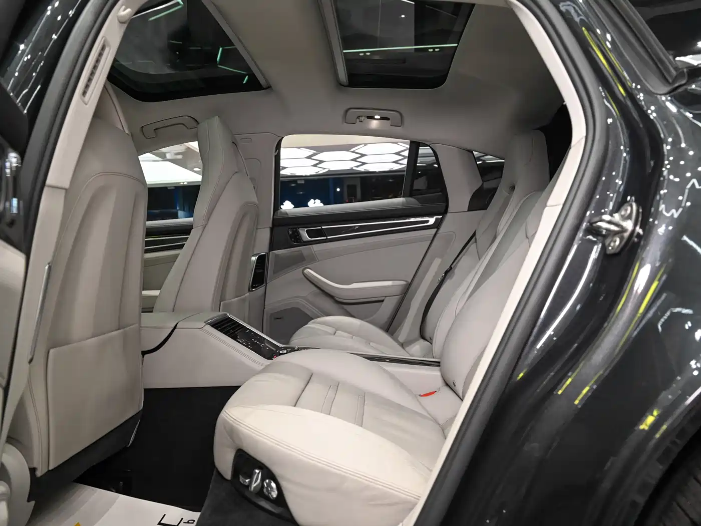 Porsche Panamera 2017 Panamera 4S 2.9T фото 18
