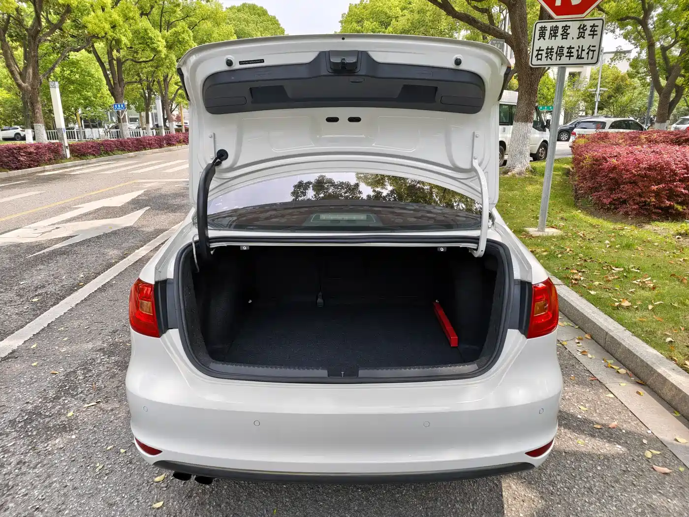 Volkswagen Sagitar 2014 Facelift 1.4TSI Automatic Luxury фото 20