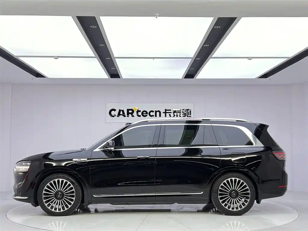 AITO Wenjie AITO M9 2024 Range Extender Ultra 52kWh 6-seater фото 2