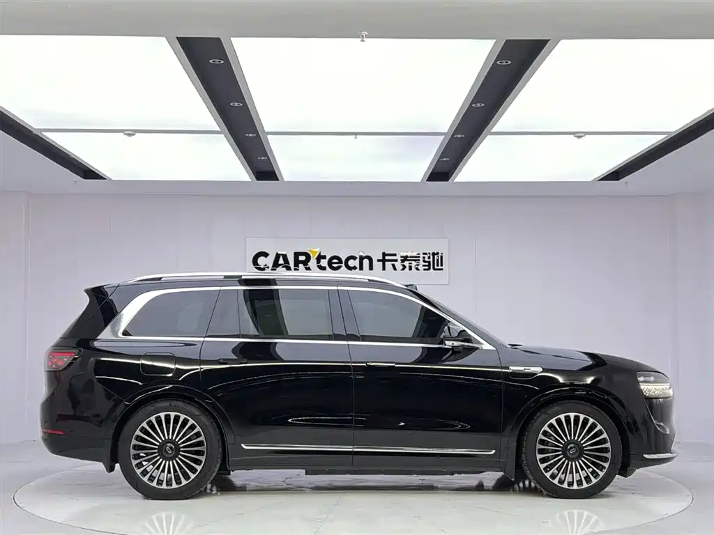 AITO Wenjie AITO M9 2024 Range Extender Ultra 52kWh 6-seater фото 6
