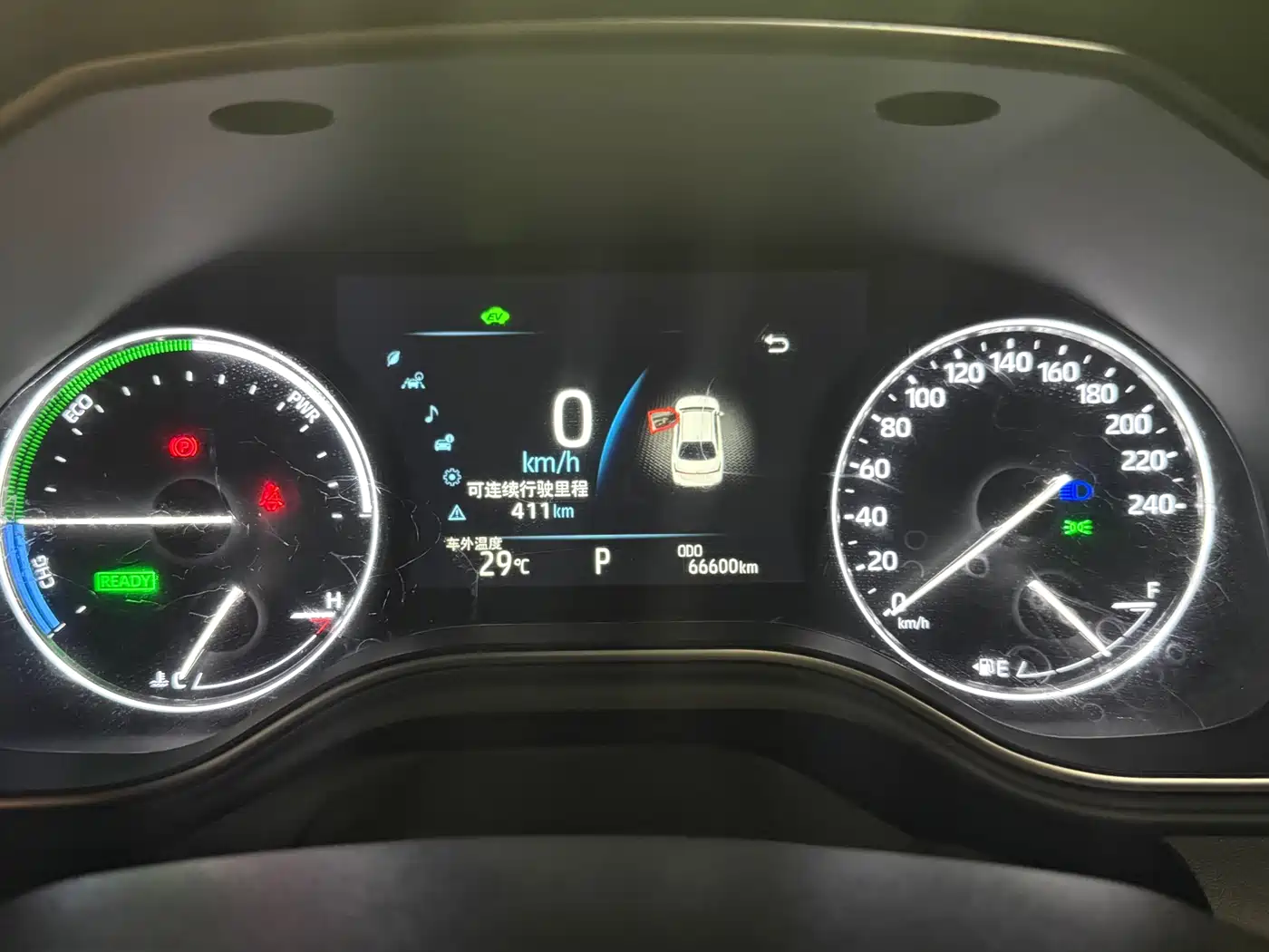 Toyota Camry 2018 Hybrid 2.5HG Luxury Edition фото 17