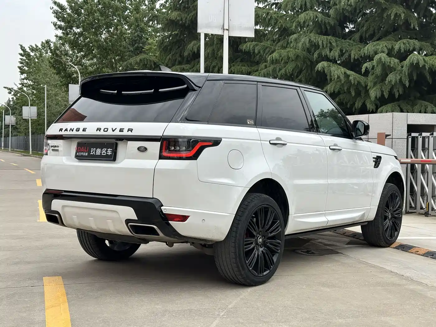 Land Rover Range Rover Sport 2018 3.0 SC V6 Fashion Genesis DYNAMIC фото 5