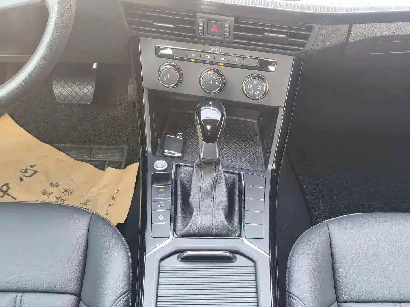 Volkswagen Passat 2022 280TSI Business Edition фото 11