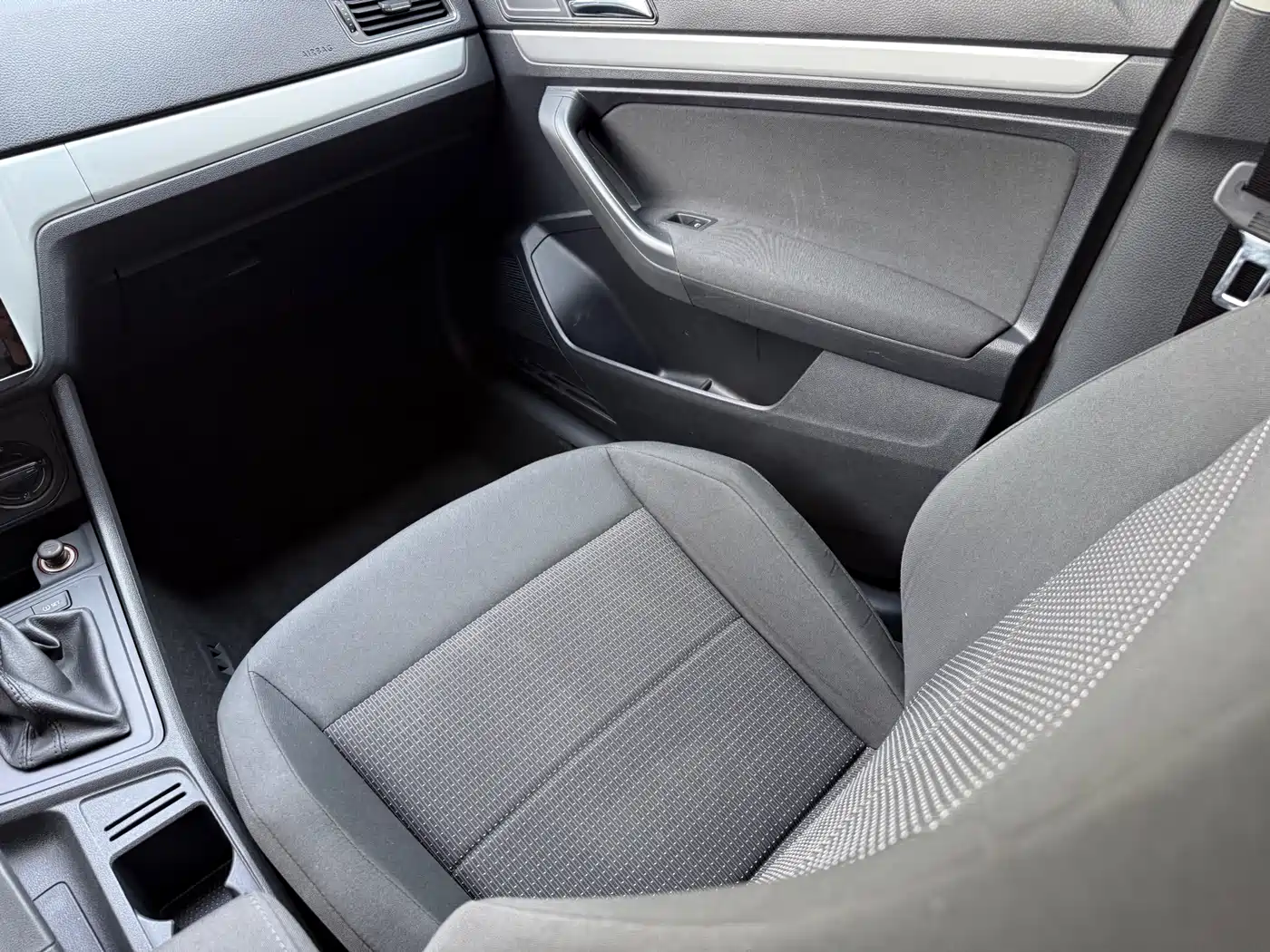 Volkswagen Lavida 2018 Classic 1.5L Automatic Trend China VI фото 11