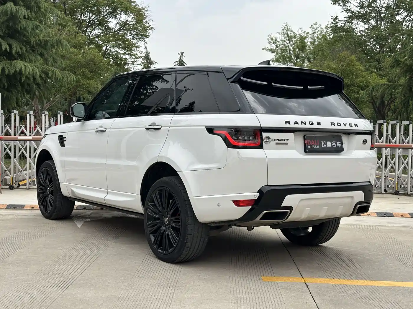 Land Rover Range Rover Sport 2018 3.0 SC V6 Fashion Genesis DYNAMIC фото 6