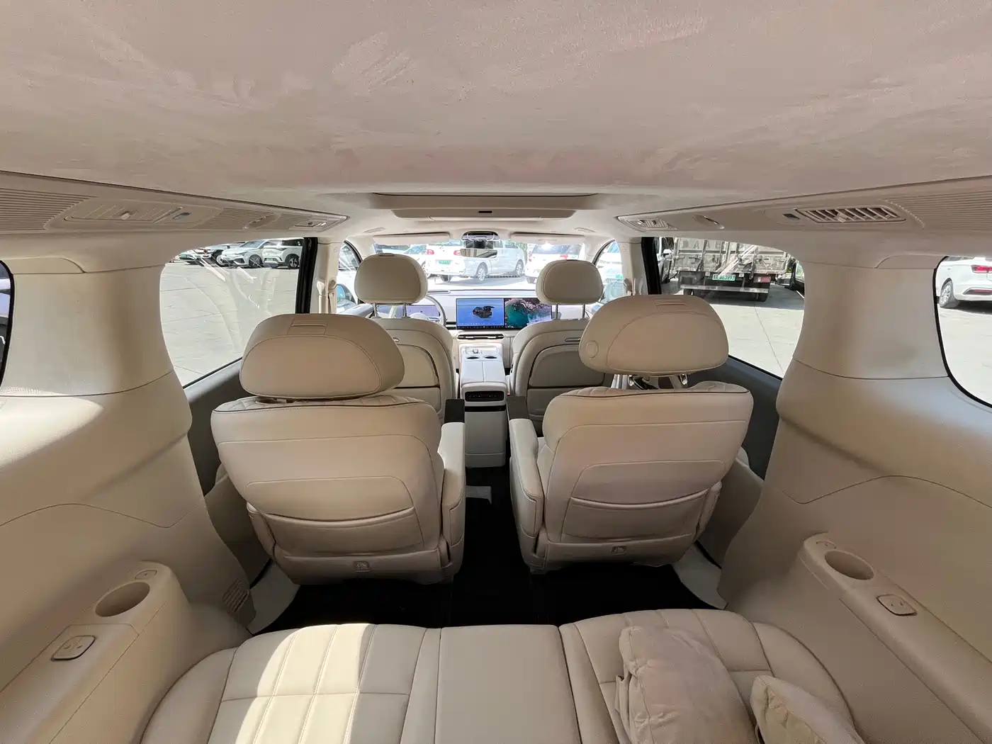 Voyah Auto Voyah Dreamer 2025 PHEV AWD Flagship Kunpeng Edition фото 12