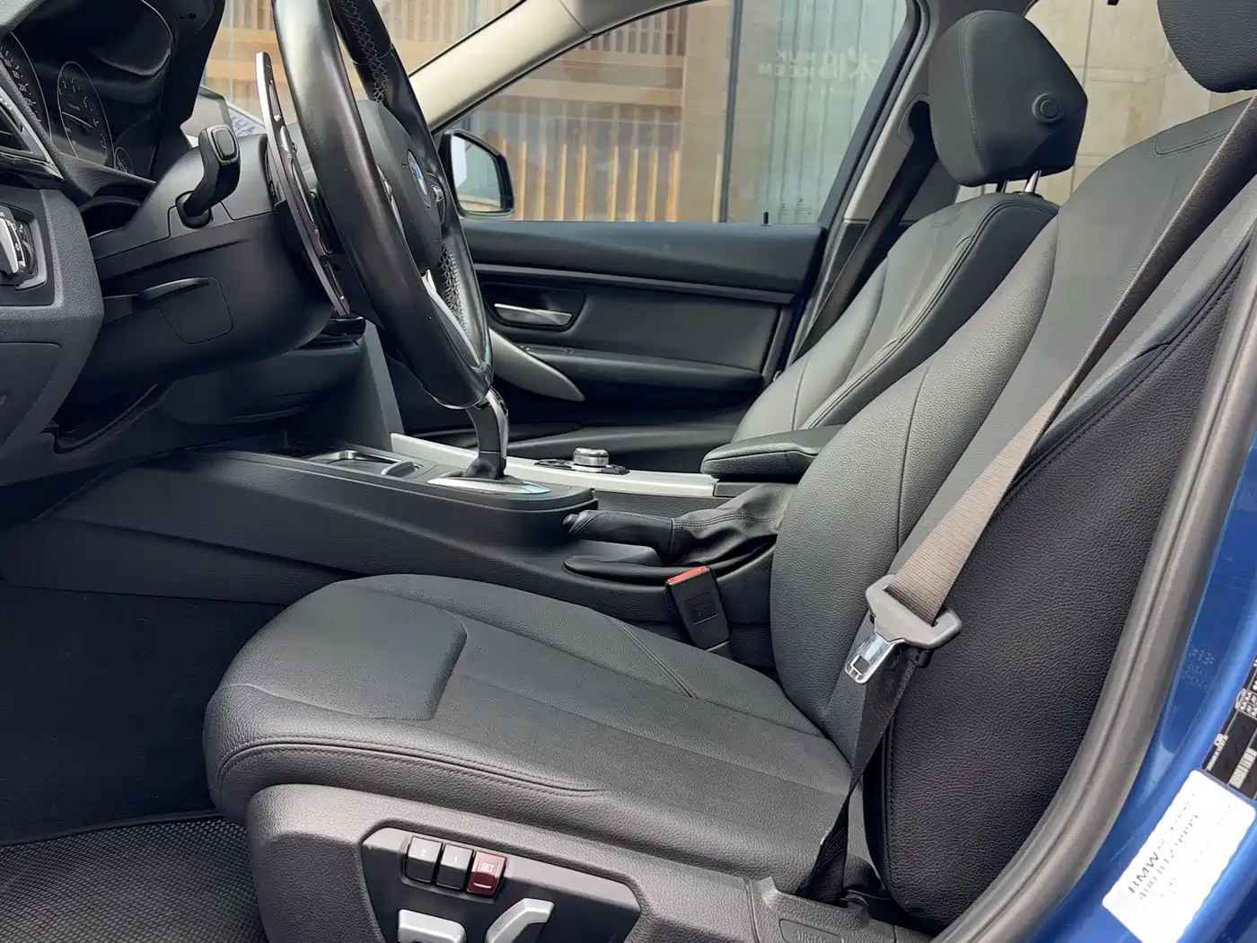 BMW 3 Series 2017 320Li M Sport фото 12