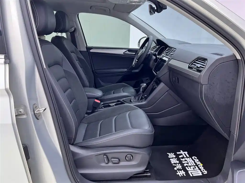 Volkswagen Tiguan L 2020 330TSI Auto 2WD Smart Luxury China VI фото 18