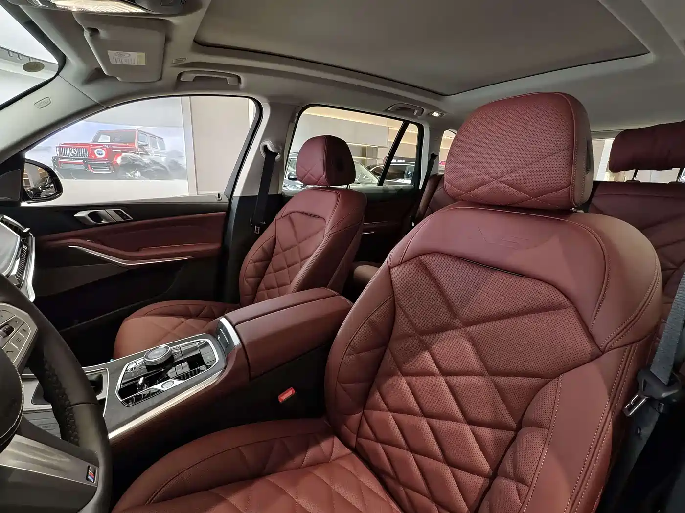 BMW X5 2026 xDrive 30Li Luxury M Sport Night Edition Package фото 6