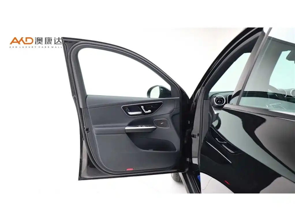 Mercedes-Benz GLC 2023 GLC 260 L 4MATIC Sport 5-seater фото 10