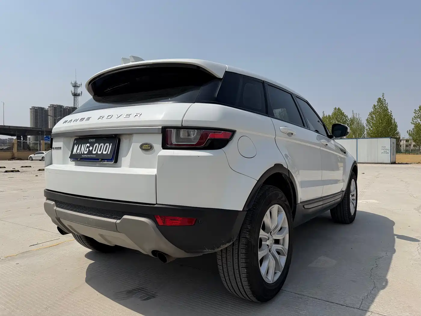 Photo 9 - Land Rover Range Rover Evoque