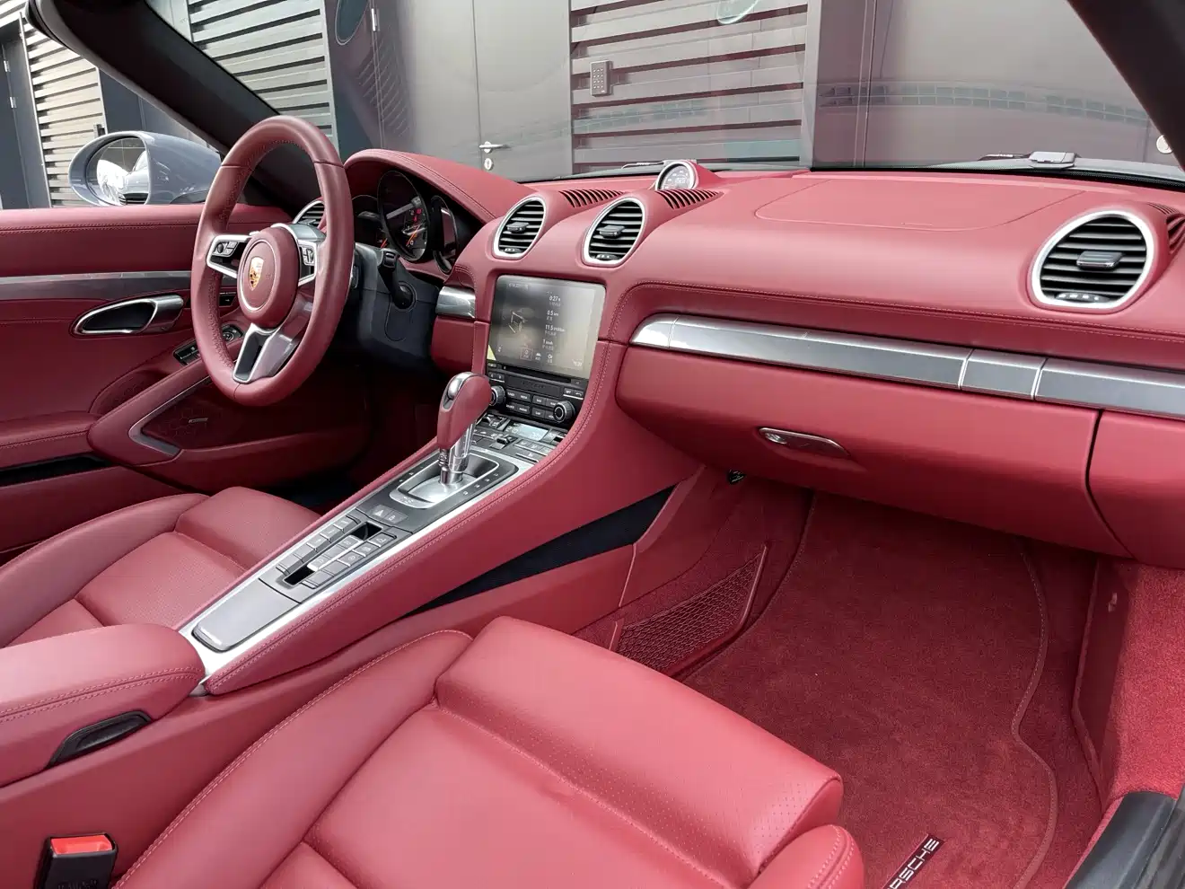 Porsche 718 фото 12