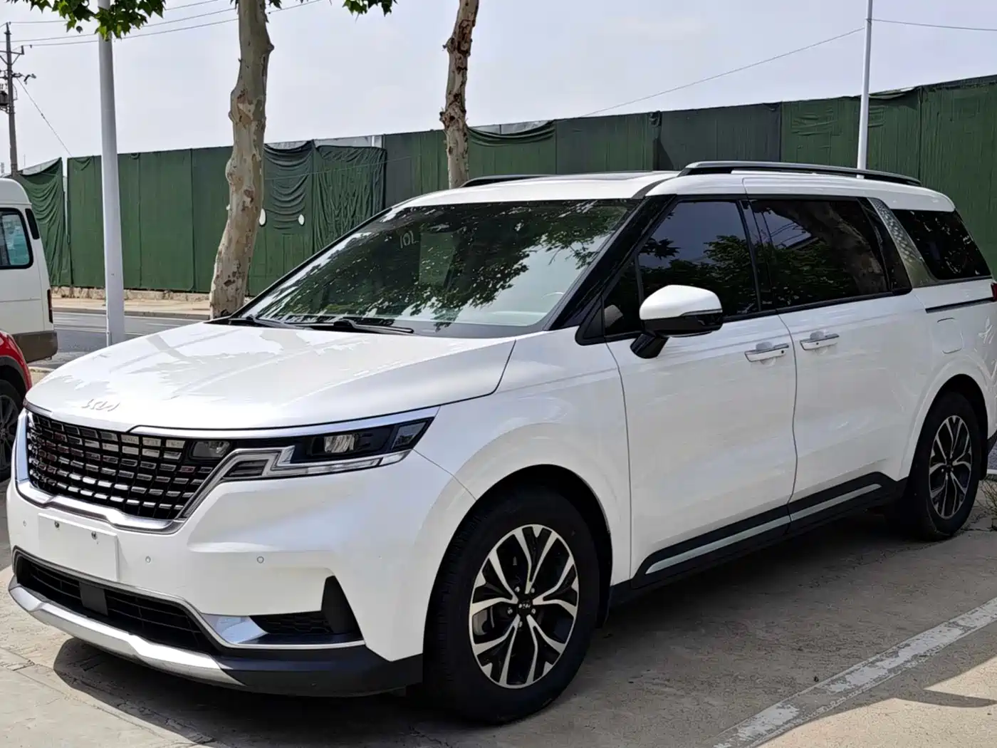 Kia Carnival 2021 2.0T Luxury Edition