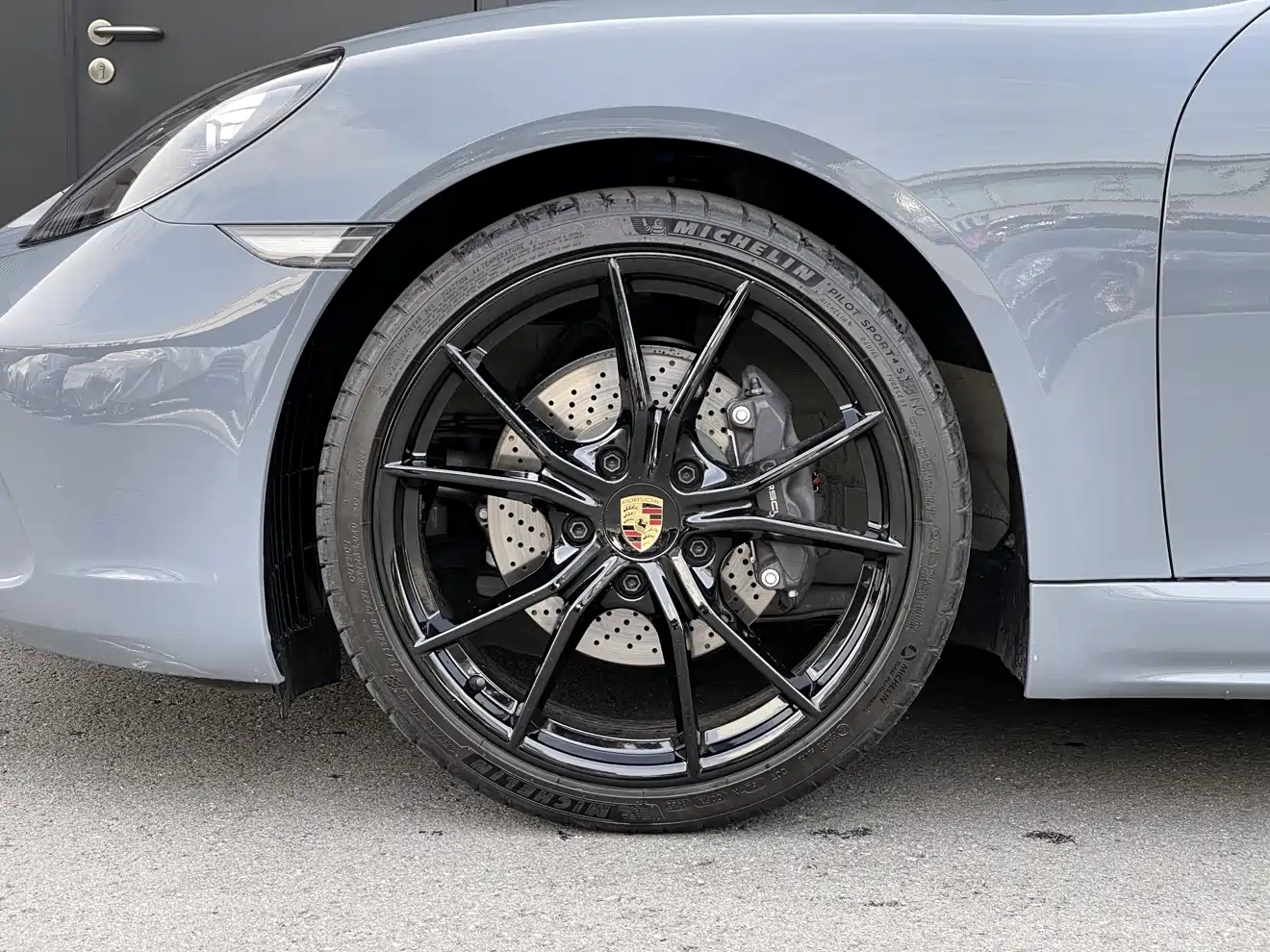 Porsche 718 фото 7
