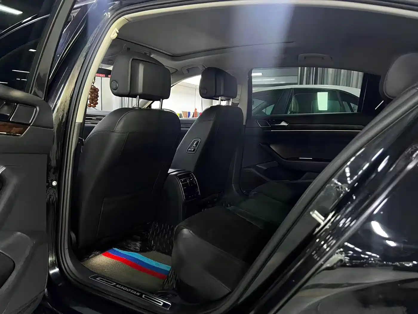 Volkswagen Magotan 2018 330TSI DSG Luxury фото 5