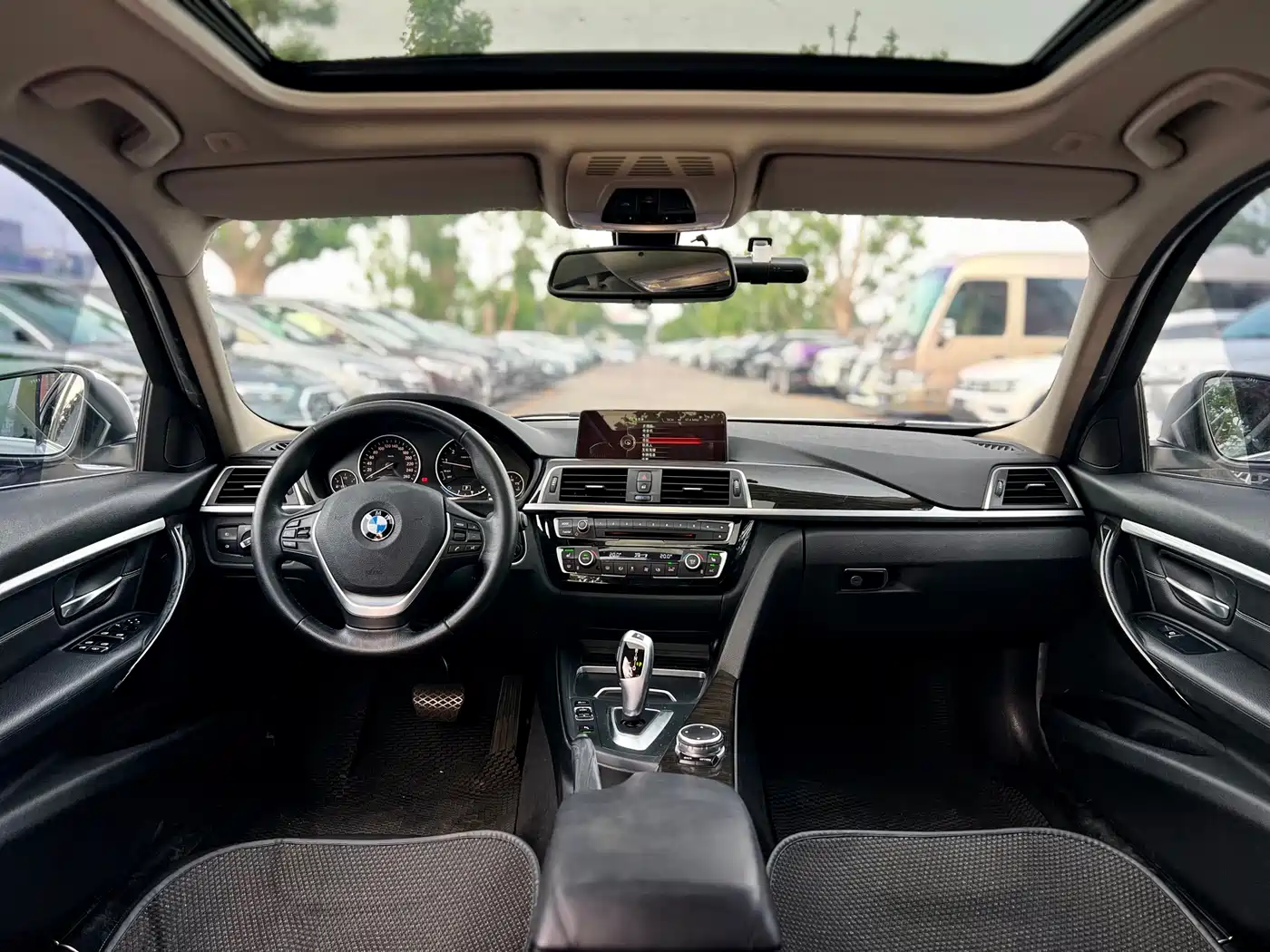 BMW 3 Series 2016 320Li Luxury Design Package фото 10