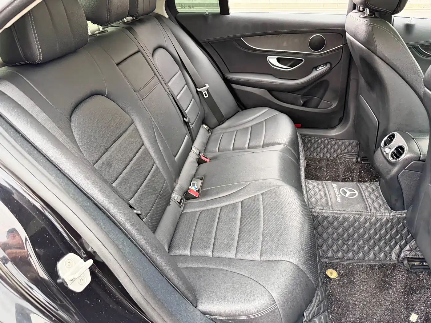 Mercedes-Benz C-Class 2015 Facelift C 200 L Sport фото 8