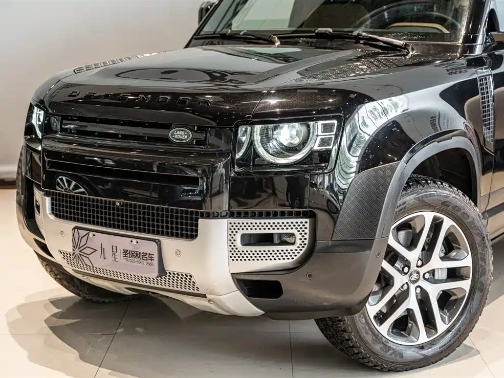Land Rover Defender 2025 110 3.0T P400 Dark Special Edition фото 21