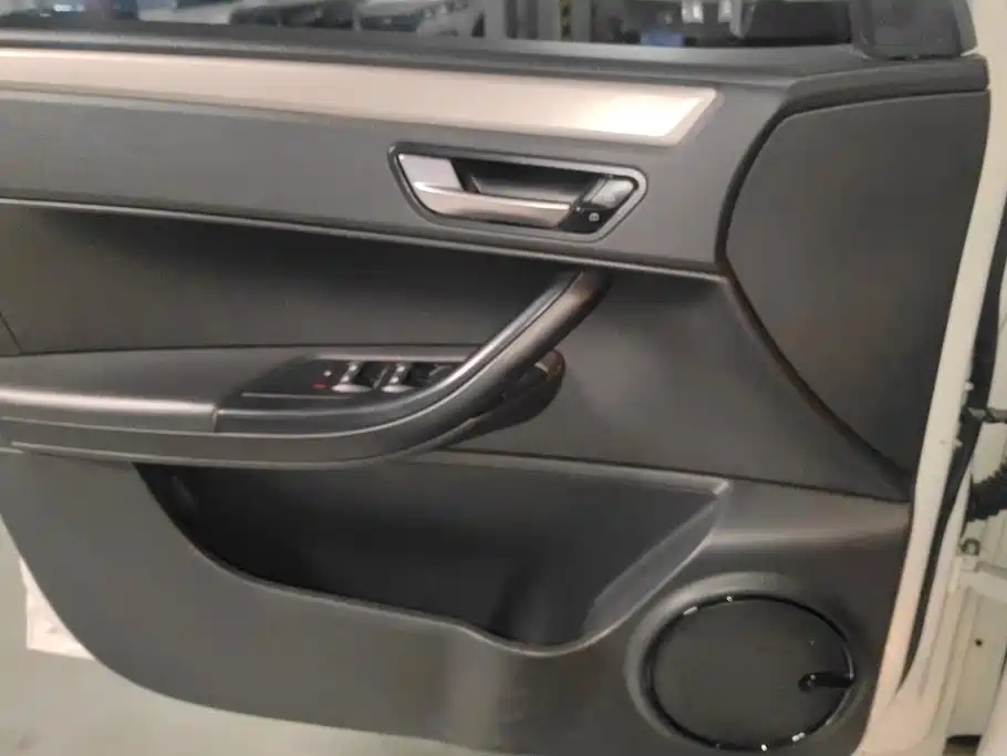 Qoros 3 2016 2015 Urban SUV 1.6T Automatic XingDong