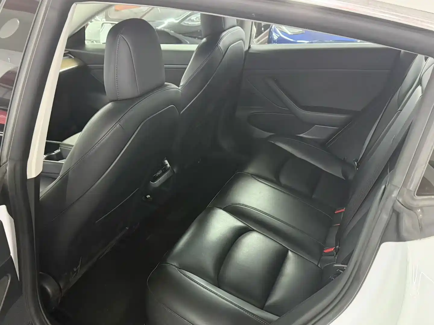Фото 6 - Tesla Model 3