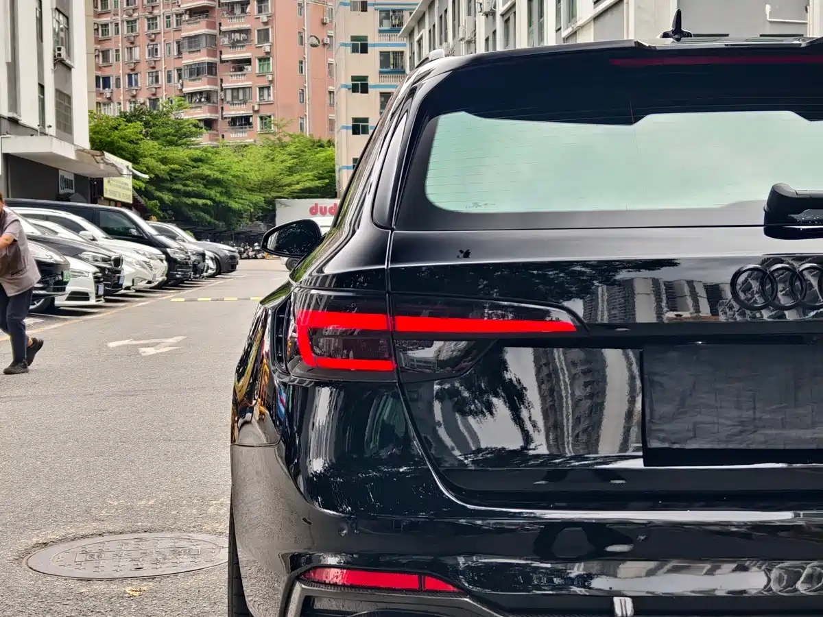 Audi RS 4 2019 RS 4 2.9T Avant фото 6