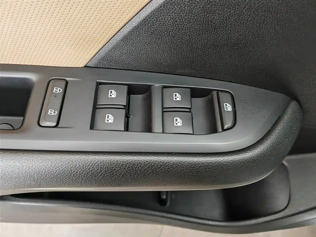 Chevrolet Monza 2022 320 Automatic Enjoyment Sunroof Edition фото 9