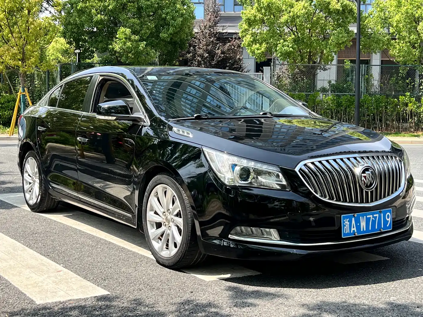Buick LaCrosse 2013 2.4L SIDI Luxury Comfort фото 3