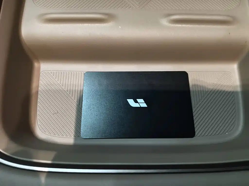 Li Auto i6 2026 2025 4WD Base Model