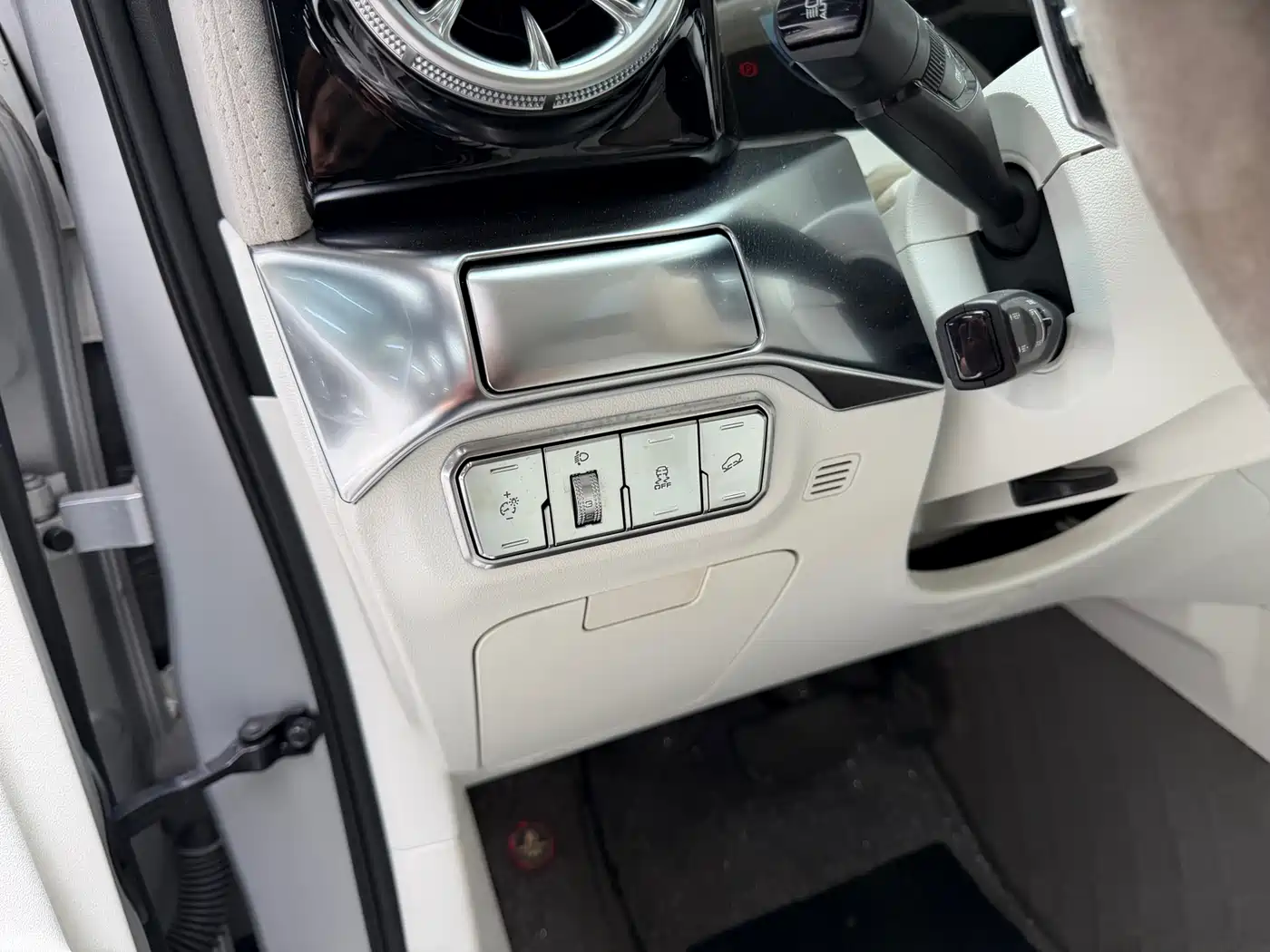 TANK CO CREATION TANK 300