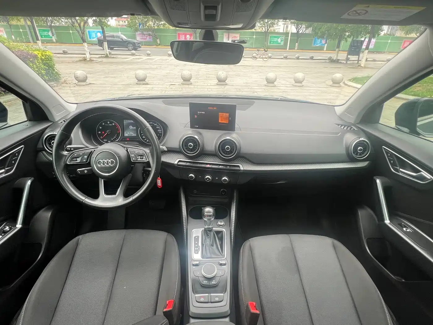 Audi Q2L 2018 35 TFSI Launch Exclusive Edition China VI фото 9